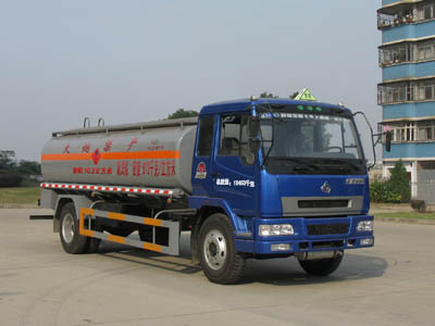 13立方東風柳汽化工液體運輸車