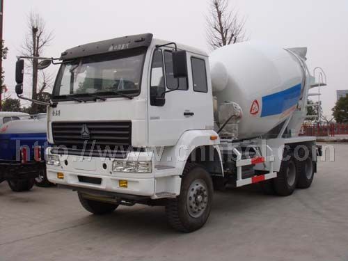 重汽金王子后雙橋攪拌車(chē)