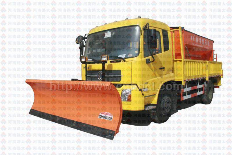 多功能除雪車