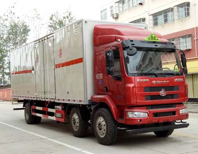 國五東風柳汽廂長9.55米雜項危險物品廂式運輸車 